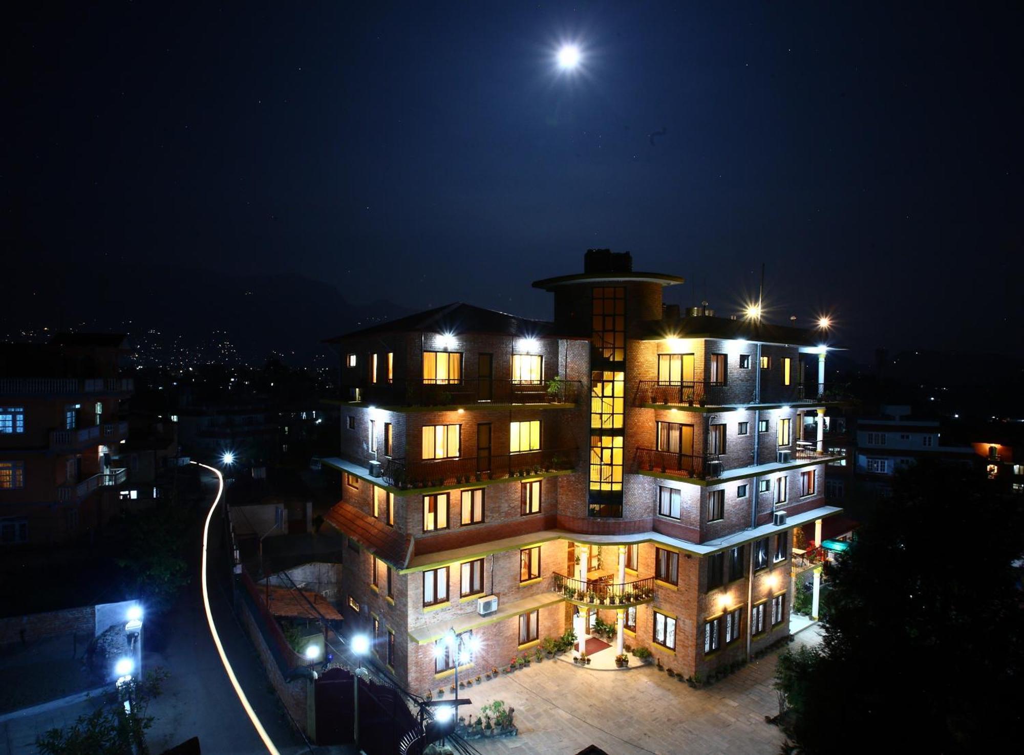 Royal Astoria Hotel Catmandu Exterior foto