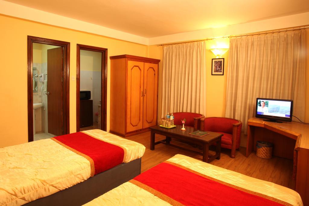 Royal Astoria Hotel Catmandu Exterior foto