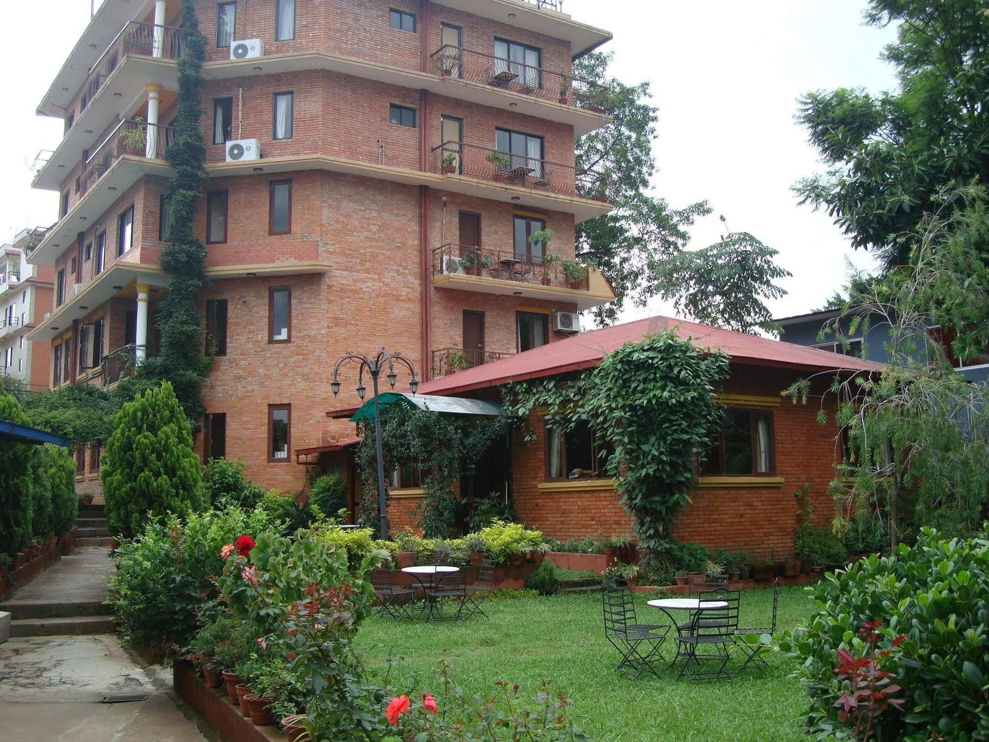 Royal Astoria Hotel Catmandu Exterior foto